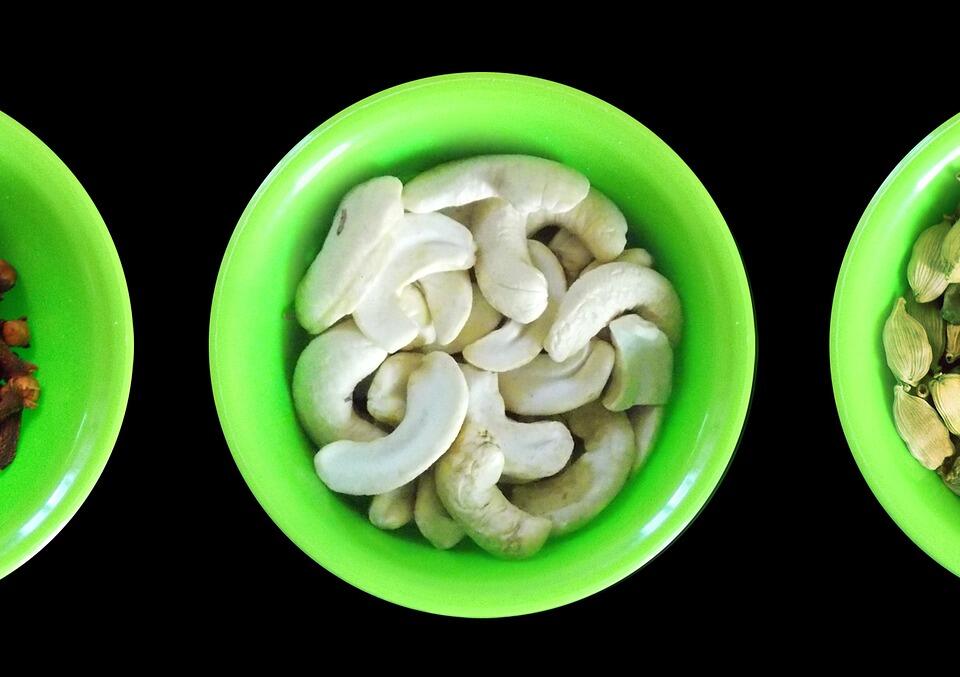 cashew-1802360_1920